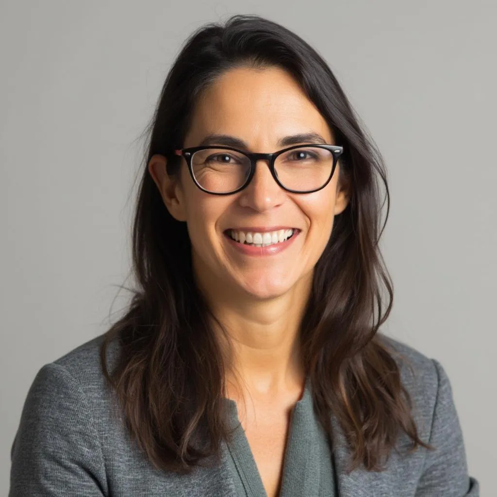Dra. Elena Vargas, Psicóloga Principal y co-fundadora de PsicoComunica